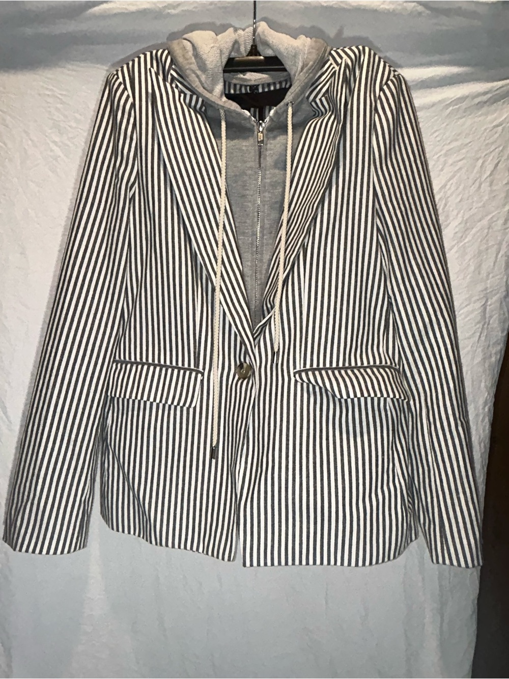 Jamison Striped Blazer with Attached Hoodie - White & Navy 100% Linen Size S